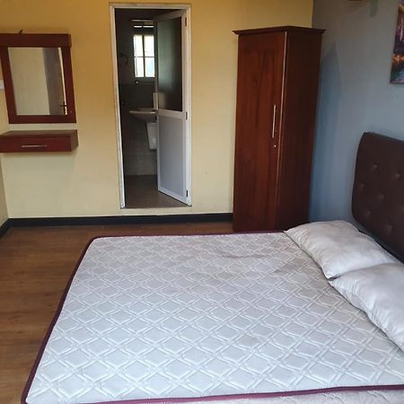 The Empire Inn Ratnapura Bagian luar foto