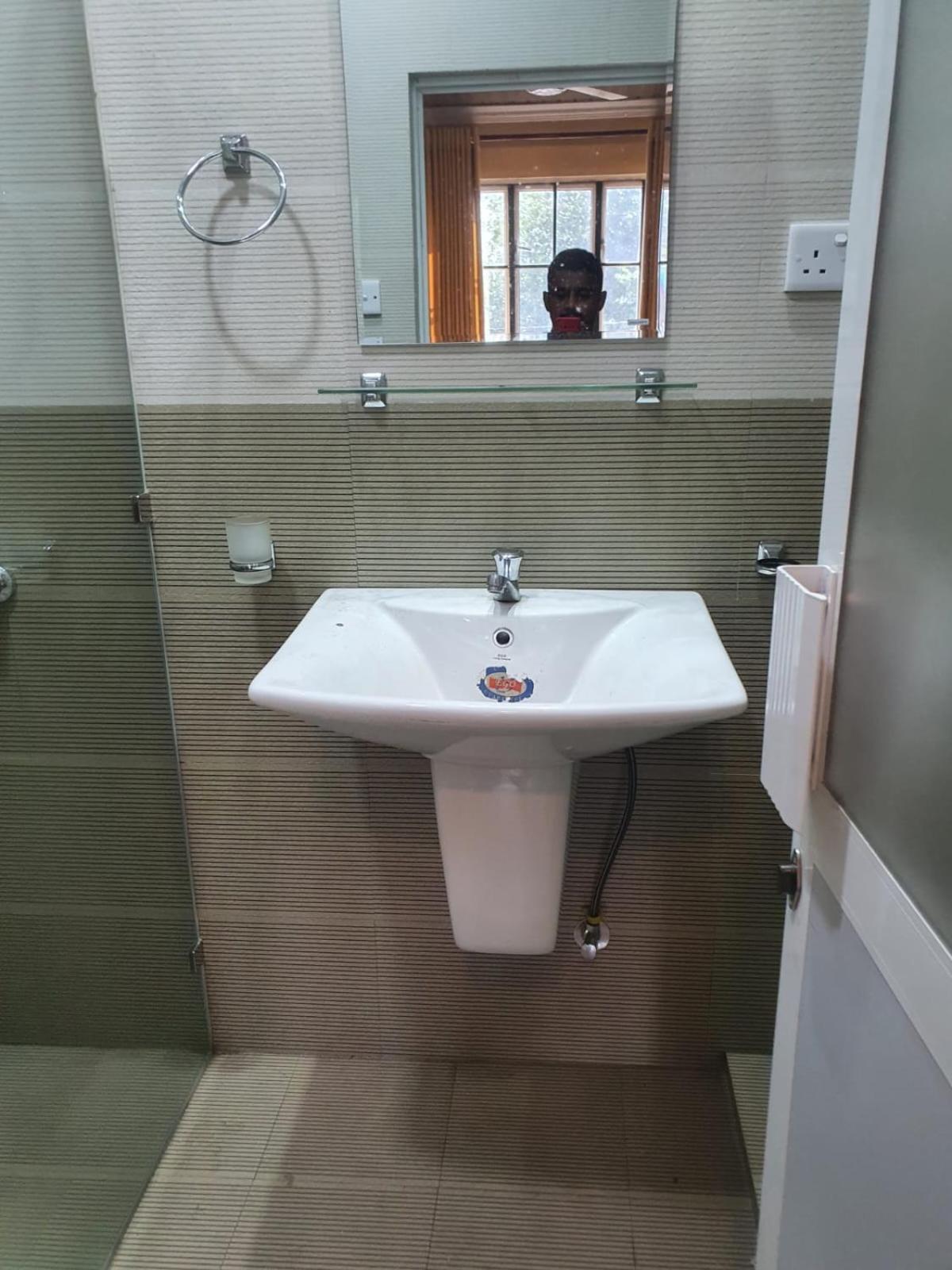 The Empire Inn Ratnapura Bagian luar foto